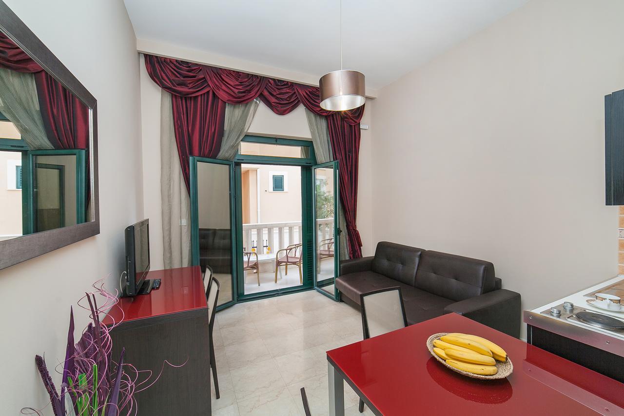 Apartments Grifone Lux ヘルツェグ・ノヴィ エクステリア 写真