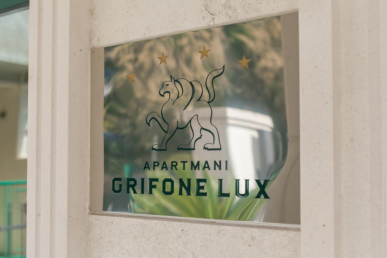 Apartments Grifone Lux ヘルツェグ・ノヴィ エクステリア 写真