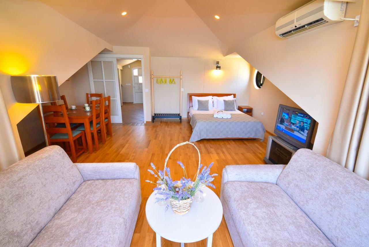 Apartments Grifone Lux ヘルツェグ・ノヴィ エクステリア 写真